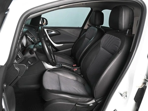 Седан Opel Astra 2014 года, 839000 рублей, Ростов-на-Дону