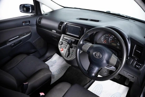 Минивэн Toyota Wish 2005 года, 679000 рублей, Пермь