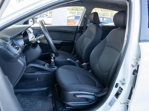 Хетчбэк Kia Rio 2015 года, 915000 рублей, Волгоград