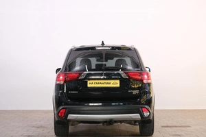 Внедорожник Mitsubishi Outlander 2018 года, 3249000 рублей, Омск