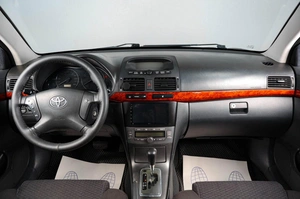 Седан Toyota Avensis 2006 года, 699000 рублей, Тюмень