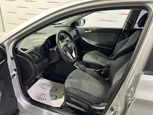 Хетчбэк Hyundai Solaris 2013 года, 865000 рублей, Красноярск