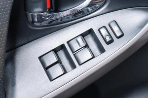 Внедорожник Toyota RAV4 2010 года, 1359000 рублей, Челябинск