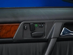 Седан Mercedes-benz E-класс 1993 года, 5350000 рублей, Москва
