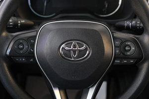Внедорожник Toyota RAV4 2019 года, 4049000 рублей, Омск