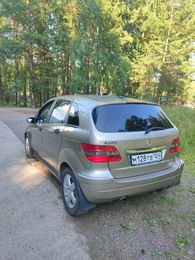 Хетчбэк Mercedes-Benz B-класс 2005 года, 600000 рублей, Дивногорск