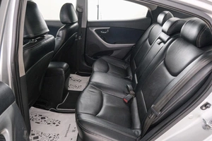 Седан Hyundai Avante 2011 года, 949000 рублей, Красноярск