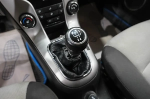 Седан Chevrolet Cruze 2011 года, 649000 рублей, Новокузнецк