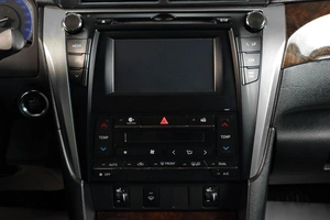 Седан Toyota Camry 2017 года, 2299000 рублей, Тюмень