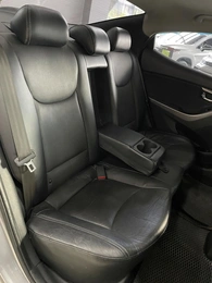 Седан Hyundai Avante 2011 года, 987000 рублей, Солонцы