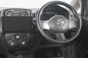 Хетчбэк Nissan Note 2012 года, 909000 рублей, Кемерово