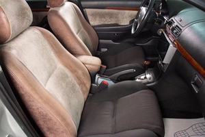 Седан Toyota Avensis 2007 года, 1169000 рублей, Сургут