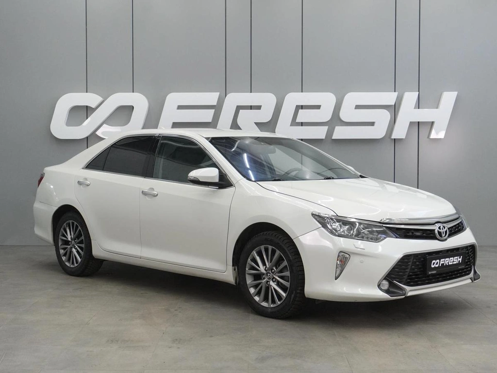 Седан Toyota Camry 2017 года, 2339000 рублей, Воронеж