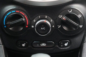 Седан Hyundai Solaris 2012 года, 869000 рублей, Омск