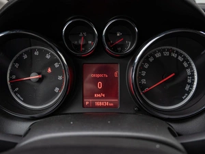 Седан Opel Astra 2013 года, 905000 рублей, Краснодар