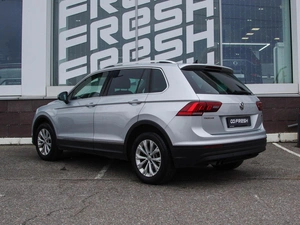 Внедорожник Volkswagen Tiguan 2019 года, 2490000 рублей, Владимир