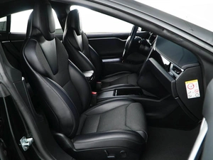 Лифтбек Tesla Model S 2018 года, 3176016 рублей, Москва