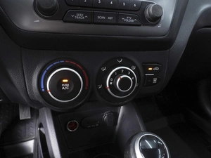 Хетчбэк Kia Rio 2014 года, 1120000 рублей, Ростов-на-Дону