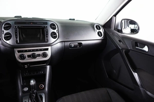 Внедорожник Volkswagen Tiguan 2014 года, 1649000 рублей, Пермь