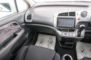 Минивэн Honda Stream 2008 года, 929000 рублей, Красноярск