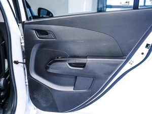 Седан Chevrolet Aveo 2012 года, 670000 рублей, Красноярск