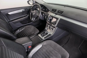 Седан Volkswagen Passat 2012 года, 959000 рублей, Пермь