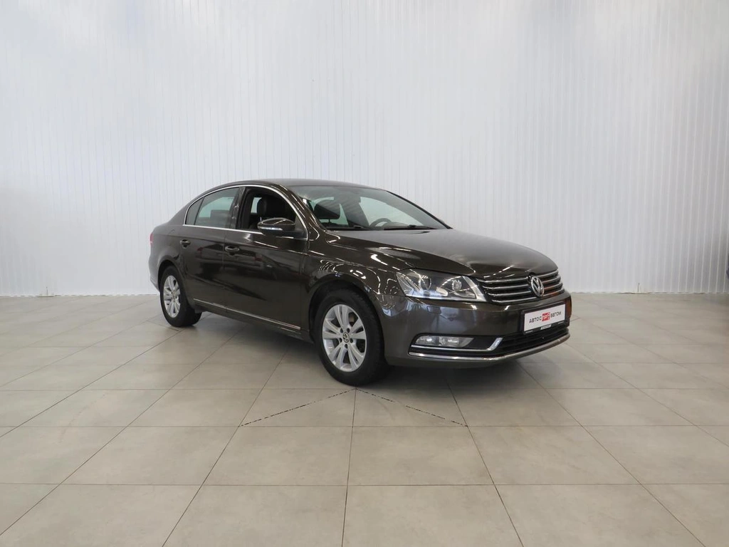 Седан Volkswagen Passat 2014 года, 1380000 рублей, Калуга