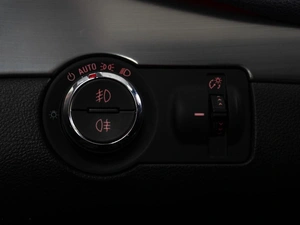 Внедорожник Opel Mokka 2013 года, 955000 рублей, Тюмень