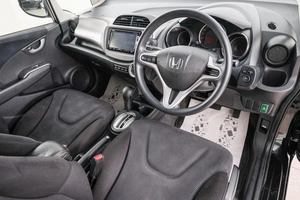 Хетчбэк Honda Fit 2013 года, 899000 рублей, Красноярск