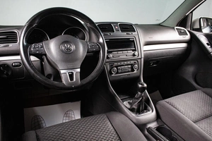 Хетчбэк Volkswagen Golf 2012 года, 1179000 рублей, Сургут