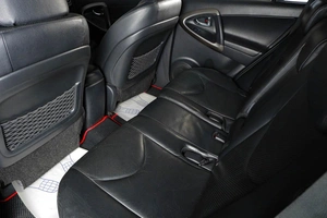 Внедорожник Toyota RAV4 2011 года, 1399000 рублей, Тюмень