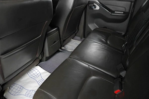 Пикап Nissan Navara 2011 года, 1699000 рублей, Тюмень