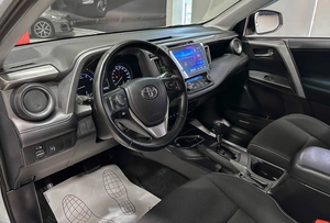Внедорожник Toyota RAV4 2018 года, 2380000 рублей, Красноярск