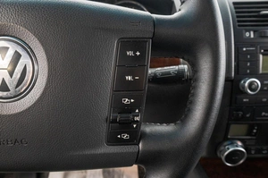 Внедорожник Volkswagen Touareg 2008 года, 1449000 рублей, Барнаул