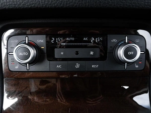 Внедорожник Volkswagen Touareg 2015 года, 3560000 рублей, Ставрополь