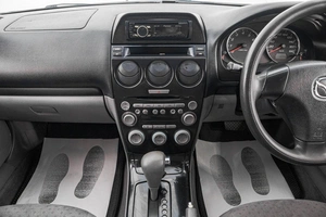 Седан Mazda Atenza 2002 года, 459000 рублей, Барнаул