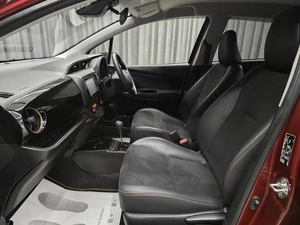 Хетчбэк Toyota Vitz 2019 года, 1149000 рублей, Красноярск