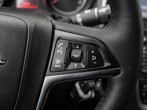 Седан Opel Astra 2013 года, 905000 рублей, Краснодар