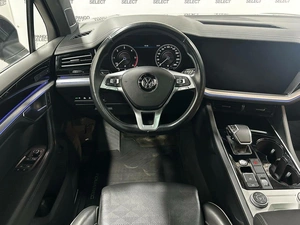 Внедорожник Volkswagen Touareg 2019 года, 4992000 рублей, Красноярск