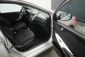 Седан Hyundai Solaris 2012 года, 800000 рублей, Курск