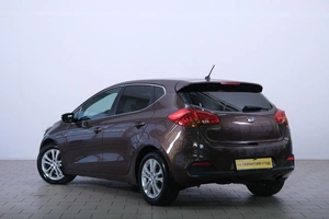 Хетчбэк Kia Ceed 2012 года, 949000 рублей, Омск
