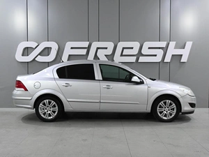Седан Opel Astra 2010 года, 530000 рублей, Аксай