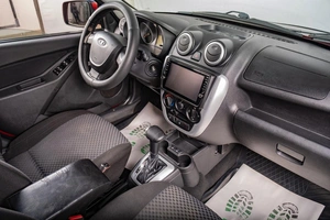 Седан ВАЗ (LADA) Granta 2012 года, 399999 рублей, Томск