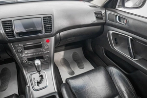 Седан Subaru Legacy 2005 года, 729000 рублей, Барнаул