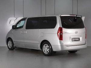 Минивэн Hyundai Grand Starex 2008 года, 1360000 рублей, Красный Пахарь