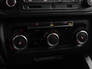 Седан Volkswagen Jetta 2011 года, 729000 рублей, Тюмень