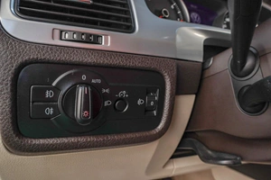 Внедорожник Volkswagen Touareg 2011 года, 1459000 рублей, Челябинск