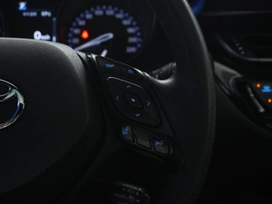 Внедорожник Toyota C-HR 2021 года, 2893444 рублей, Москва