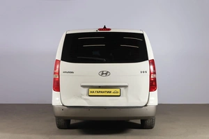 Минивэн Hyundai H-1 2021 года, 2949000 рублей, Новосибирск