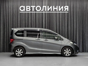 Минивэн Honda Freed 2011 года, 920000 рублей, Красноярск